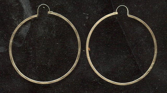 10 KT Gold Hoop Earrings
