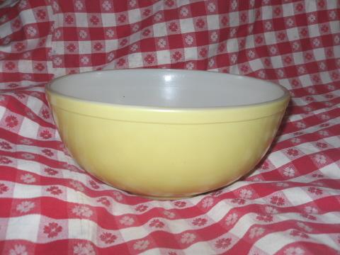 Vintage Large Yellow Pyrex Mixing Bowl