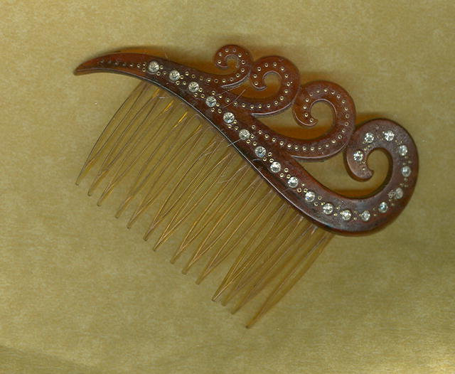 Vintage Faux Tortoiseshell Hair Comb