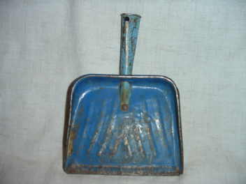 Die Cast Children's Size Dust Pan