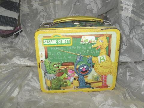 Vintage 1979 Metal Sesame Street Lunch Box w/Thermos
