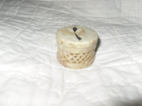 Vintage Carved Jade Box w/Lid