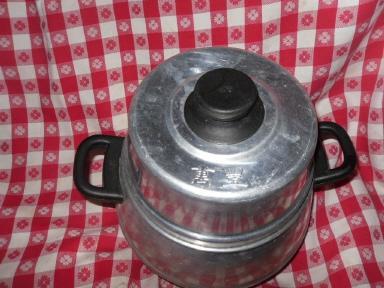Vintage Cooking Pot w/Porcelain Steam Inserts **LOOK**