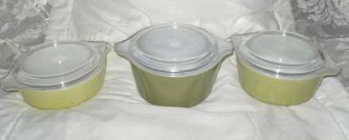 Vintage Pyrex Covered Bowls **Set of 3