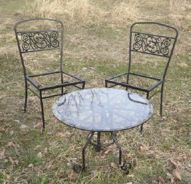 Vintage Wrought Iron Table & Chairs **Stylized /Birds**