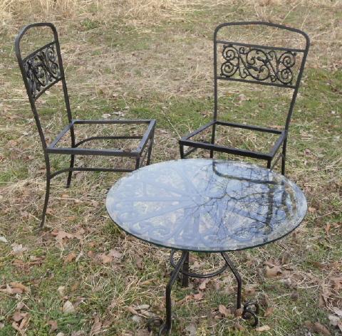 Vintage Wrought Iron Table & Chairs **Stylized /Birds**