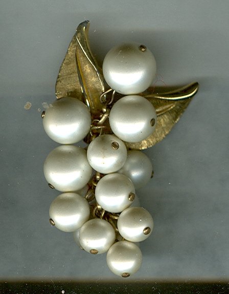 Imitation Pearl Cluster Pin/Pendant