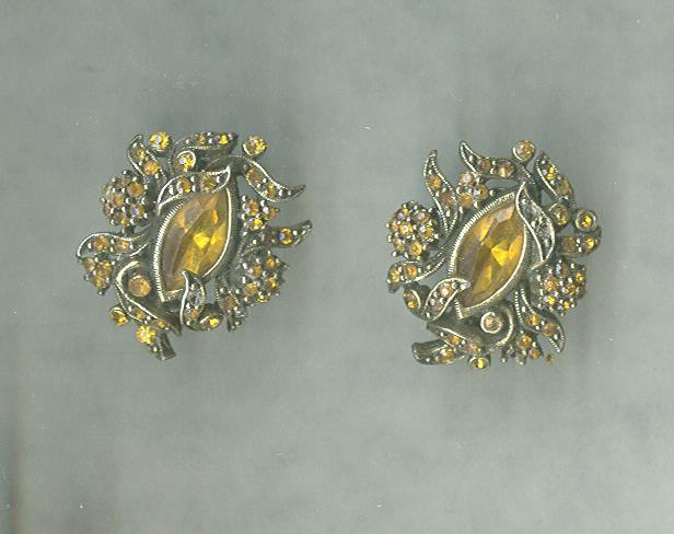 Vintage Hollycraft 1950 Earrings