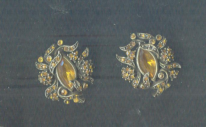 Vintage Hollycraft 1950 Earrings