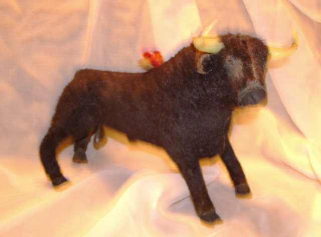 Vintage Matador w/ Bull Set