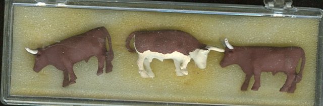 3 Piece Cattle Set Cast Iron Railroad Accessoriesc