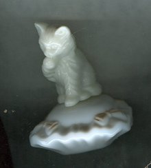 Kitten on a Pillow Avon Bottle *Full*