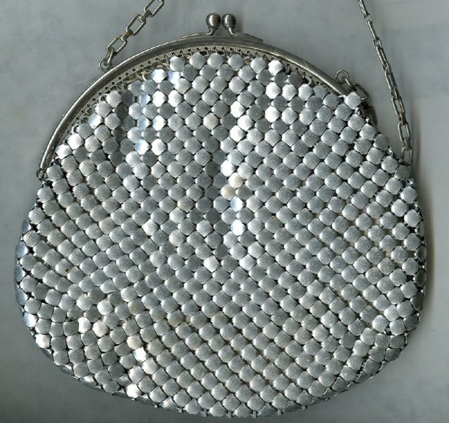 Vintage Whiting Davis Style Metal Mesh Handbag