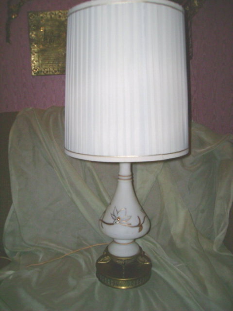 Vintage Frosted Glass Table Lamp