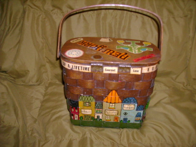 Vintage 1960's Basket Handbag or Purse