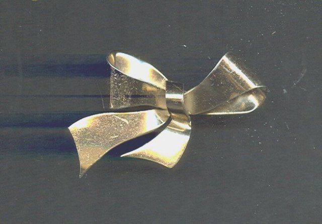 Earky CORO Sterling Silver Vermeil Bow Pin