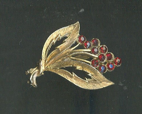 Vintage Stylized Floral Pin