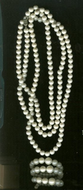 Vintage Triple Strand Pearl Necklace & Bracelet Set