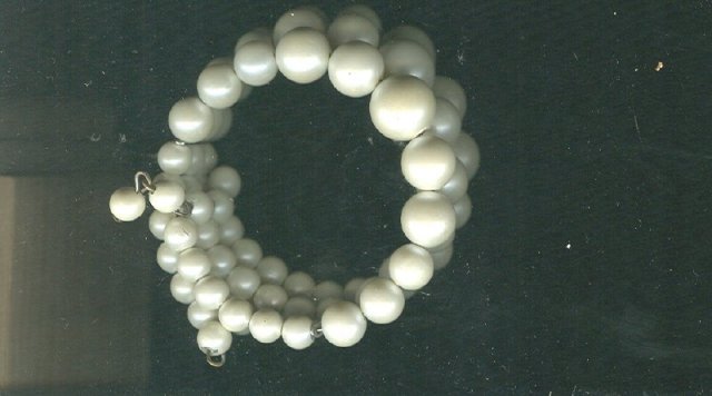 Vintage Triple Strand Pearl Necklace & Bracelet Set