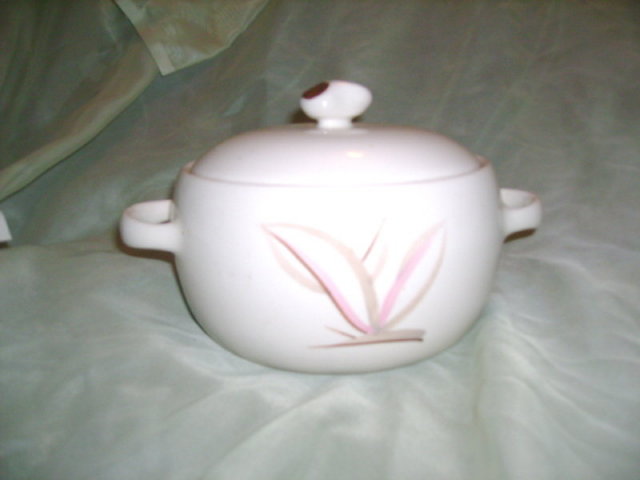 Vintage Winfield Pottery Covered Dish