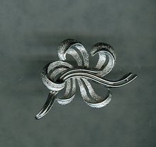 Vintage Trifari Stylized Flower Brooch