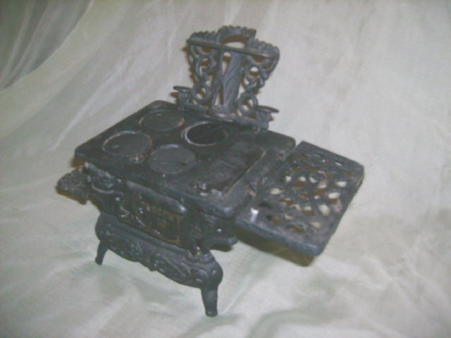 Small Vintage Cast Iron Cookstove
