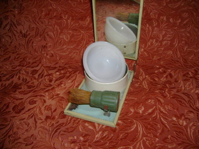 Vintage Rubberset Enamelware Folding Shaving Kit