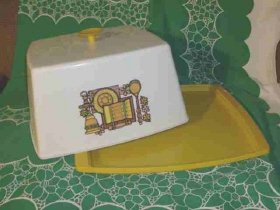 1960's - 70's Cake Saver