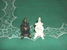 Vintage Cast Iron Pot Belly Stove Salt & Pepper Shakers