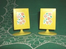 Vintage Pedestal Salt & Pepper Shakers