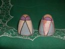 Vintage Hand Painted Pottery Salt & Pepper Shakers (JAPAN)
