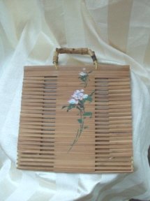 Vintage Collapsible Woven Handbag