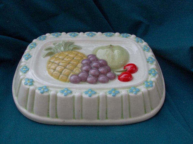 Ceramic Kitchen Mold w/Fruit Decoration