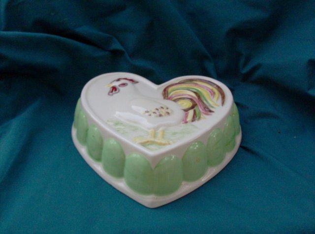 Ceramic Kitchen Mold w/Rooster Decoration