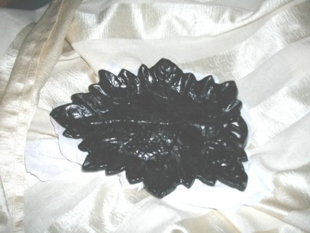Vintage Large Cast Iron Leaf Dish