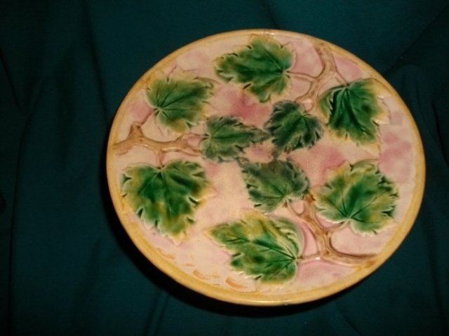 Antique Etruscan Majolica Cake Stand on Pedestal **LOOK**