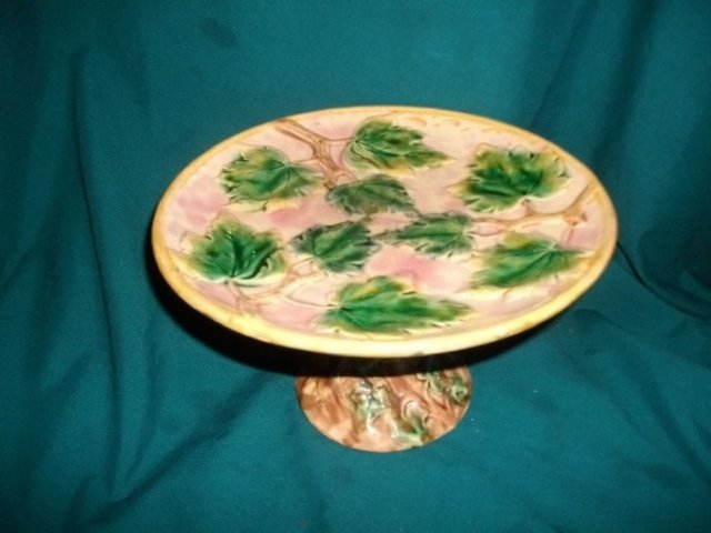 Antique Etruscan Majolica Cake Stand on Pedestal **LOOK**