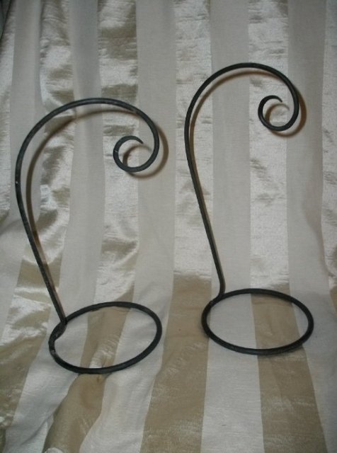 Cast Iron Ornament Holder or Collectible Display