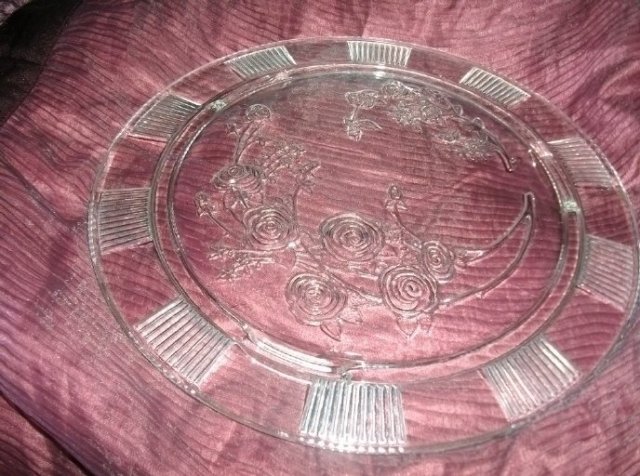 Vintage Federal Glass Sharon Cake Plate