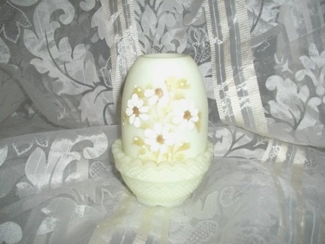 Vintage Custard Glass Fairy Lamp