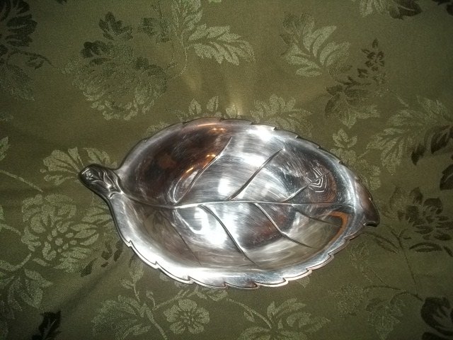 International Silver Rose Leaf Dish