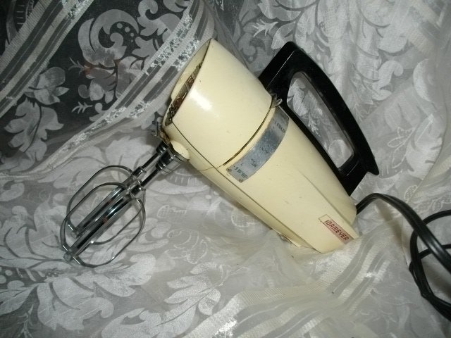 Vintage Dormyer Hand Mixer