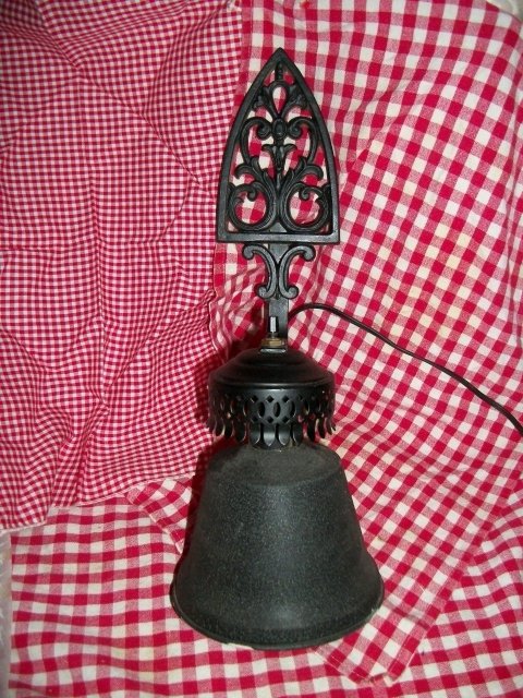 Vintage Style Cast Iron Trivet Lamp