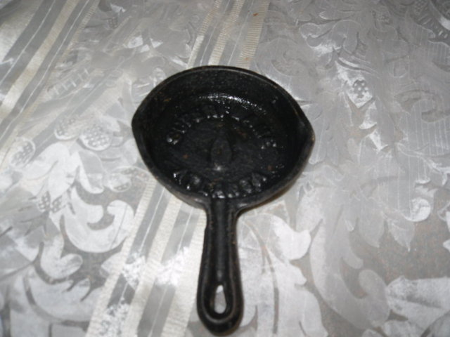 Vintage Small Super Flame Atlanta Cast Iron Sillet Advertment