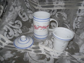 Vintage Oriental Porcelain Teacup w/Lid & Brew Basket Insert