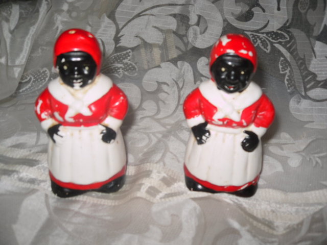 Vintage Mammie Salt & Pepper Shakers