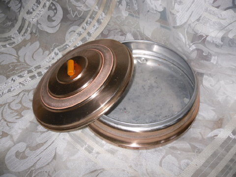 Vintage Metal Powder Dish w/Bakelite Handle