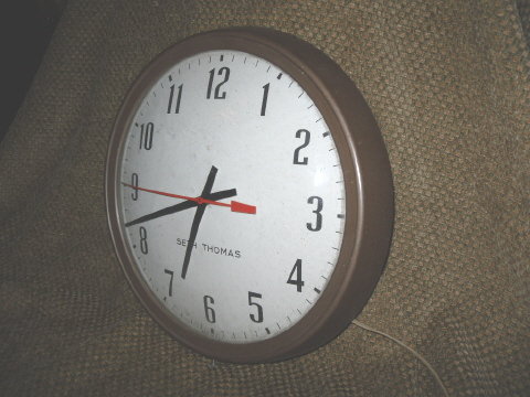 Vintage Seth Thomas Metal Wall Clock