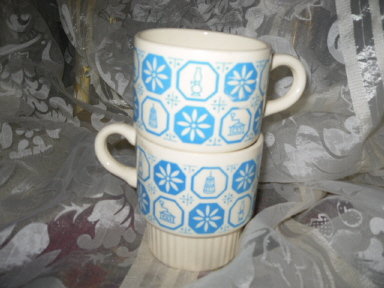 Vintage Stackable Mug Pair