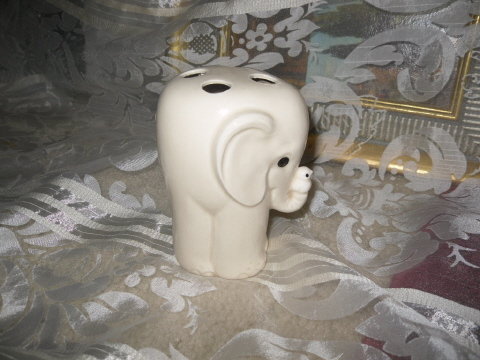 Vintage Elephant Toothbrush Holder
